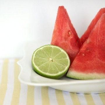 夏天吃瓜情侣头像,情侣头像里的夏日风情