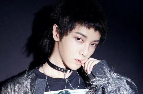 华晨宇综艺吃瓜,揭秘明星幕后趣事