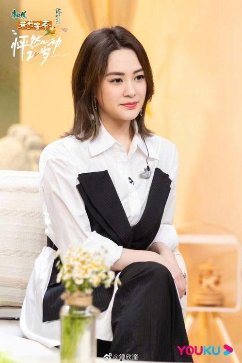 我静静吃瓜表情包动态图,揭秘热门表情包背后的故事