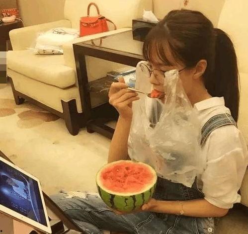 吃瓜集体照,集体照中的欢乐时光